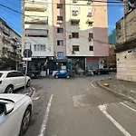 Nunu's * Tirana